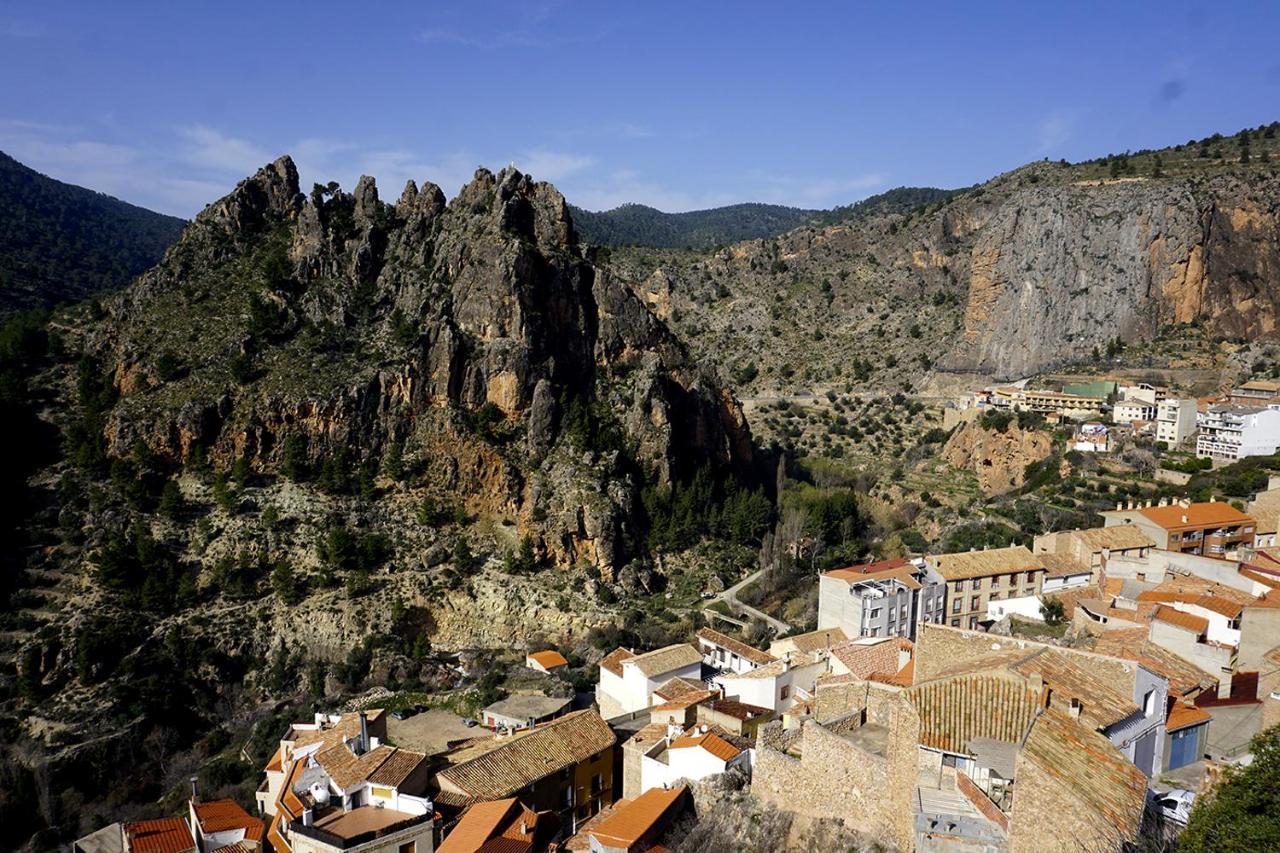 Alojamientos Rurales Entre Rocas Ayna Exterior photo